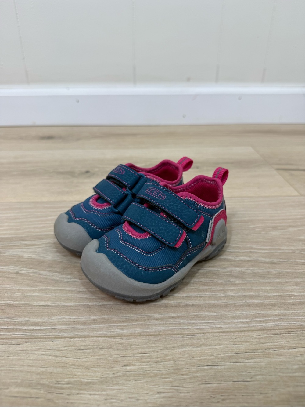 Keen Knotch Hollow Shoes